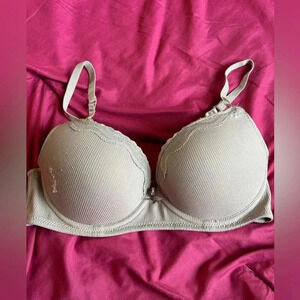 Daisy Fuentes 34c bra